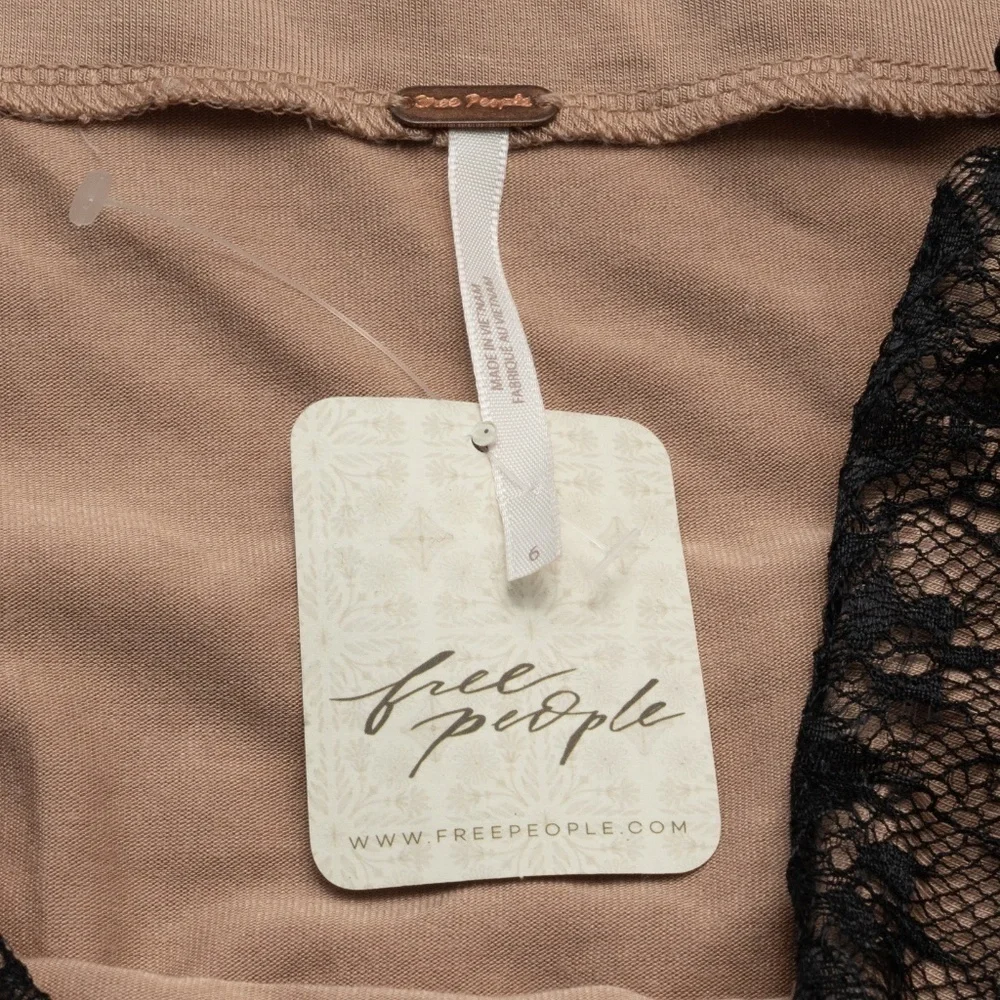 Free People.‎ Zoey lace mini skirt. - Picture 10 of 10